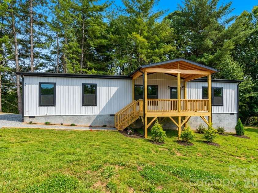 36 Aladdin Drive, Leicester, NC 28748.  MLS# CAR4432075, YatesRealty ID 55351. 