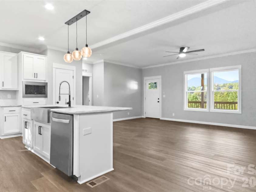 36 Aladdin Drive, Leicester, NC 28748.  MLS# CAR4432075, YatesRealty ID 55351. 