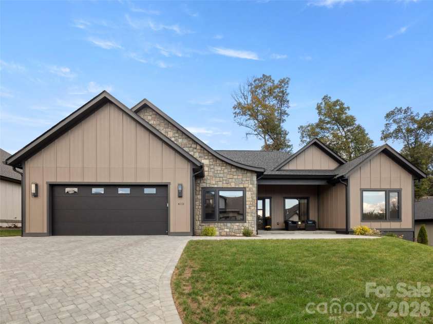 415 Big Hill Drive, Arden, NC 28704.  MLS# CAR4431887, YatesRealty ID 55353. 