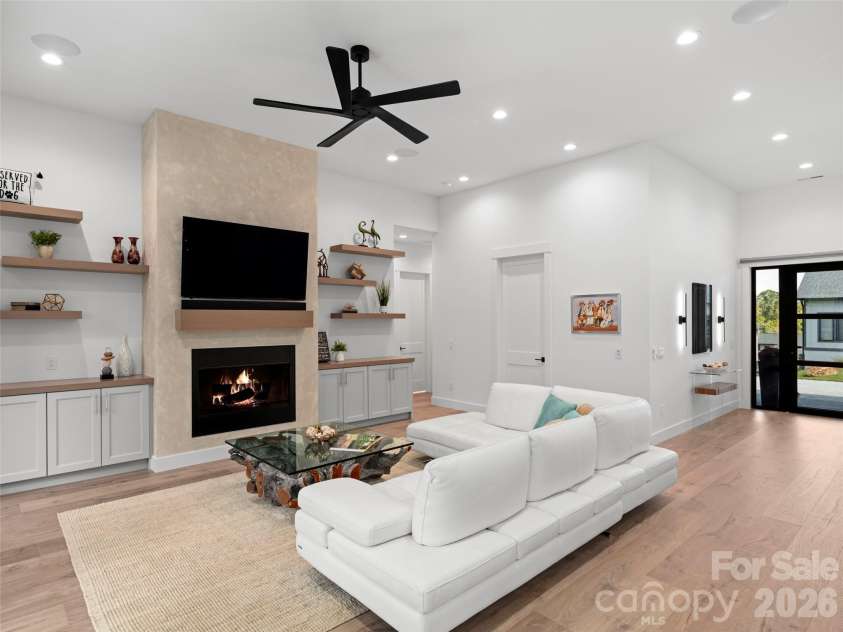 415 Big Hill Drive, Arden, NC 28704.  MLS# CAR4431887, YatesRealty ID 55353. 