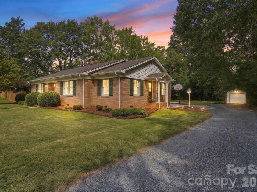 605 Roberts Street, Monroe, NC 28112.  MLS# CAR4431854, YatesRealty ID 55354. 