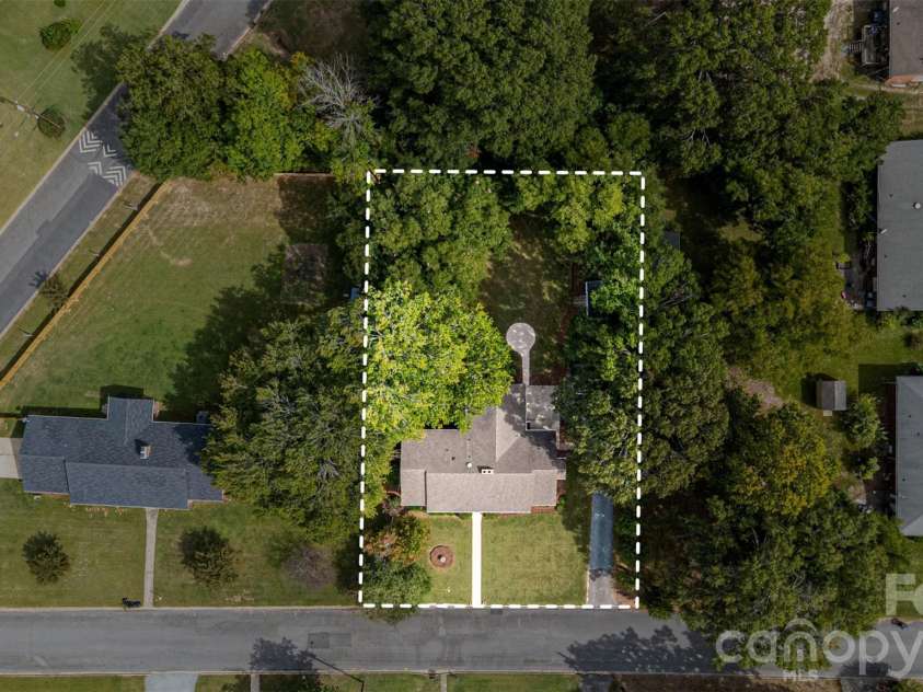 605 Roberts Street, Monroe, NC 28112.  MLS# CAR4431854, YatesRealty ID 55354. 
