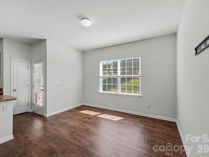 9360 Hamel Street, Charlotte, NC 28215.  MLS# CAR4431926, YatesRealty ID 55355. Dining area