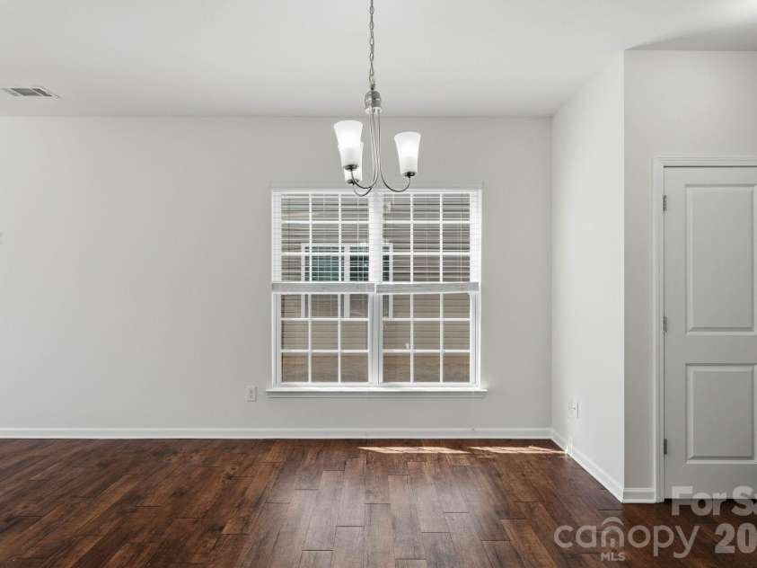 9360 Hamel Street, Charlotte, NC 28215.  MLS# CAR4431926, YatesRealty ID 55355. Dining area