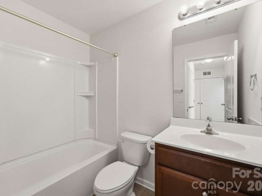 9360 Hamel Street, Charlotte, NC 28215.  MLS# CAR4431926, YatesRealty ID 55355. Secondary bath