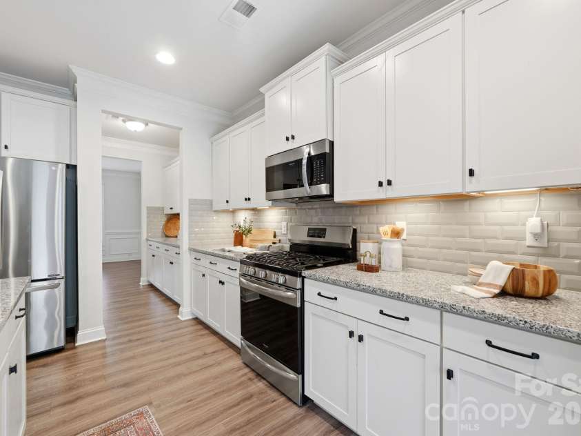 2029 Burton Point Court, Waxhaw, NC 28173.  MLS# CAR4431595, YatesRealty ID 55358. 