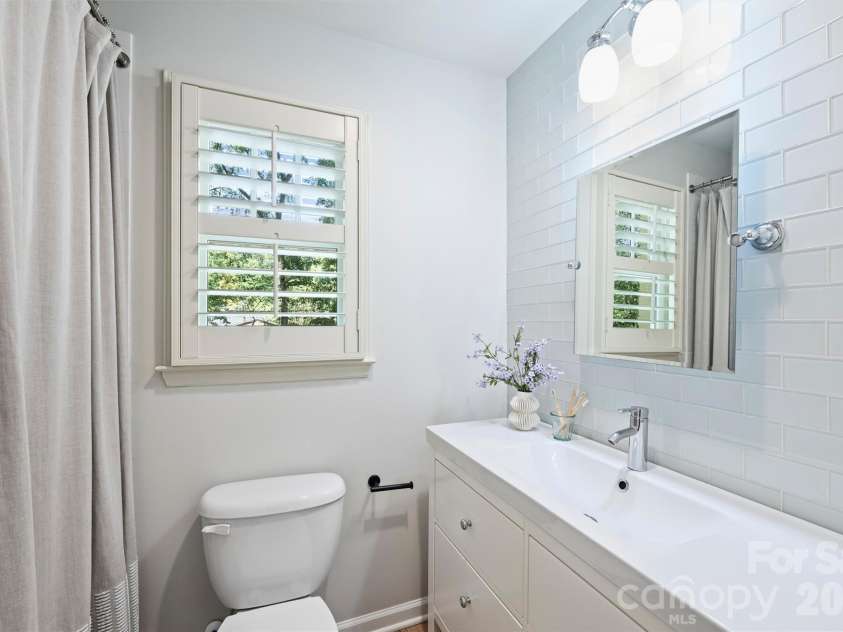 4138 Wall Street, Charlotte, NC 28209.  MLS# CAR4431819, YatesRealty ID 55359. 