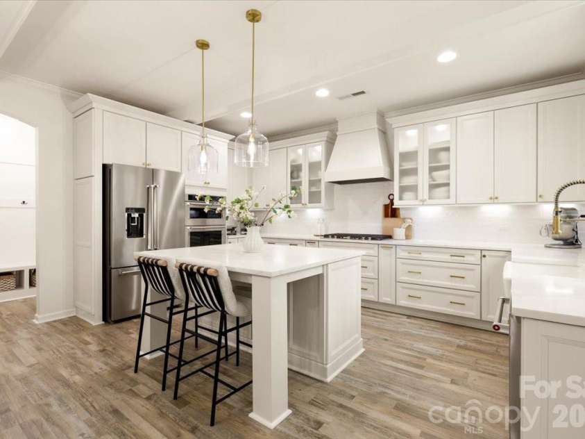 1525 Springfield Drive, Waxhaw, NC 28173.  MLS# CAR4356547, YatesRealty ID 5536. 
