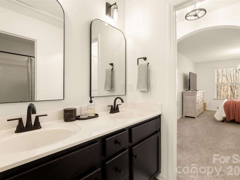 1525 Springfield Drive, Waxhaw, NC 28173.  MLS# CAR4356547, YatesRealty ID 5536. 