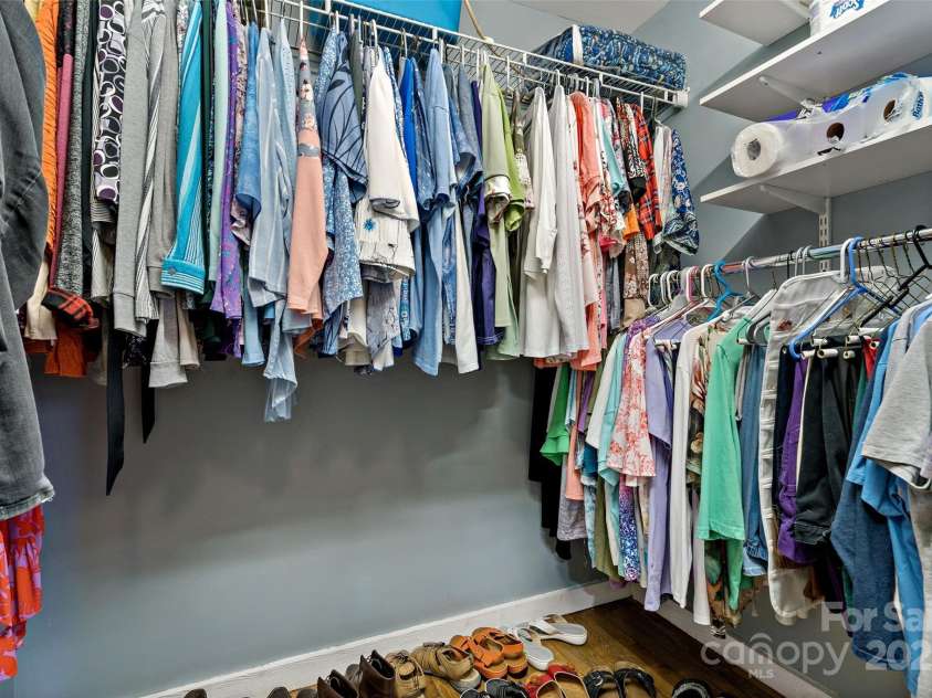 311 Pisgah Mine Road, Burnsville, NC 28714.  MLS# CAR4246357, YatesRealty ID 5536. 