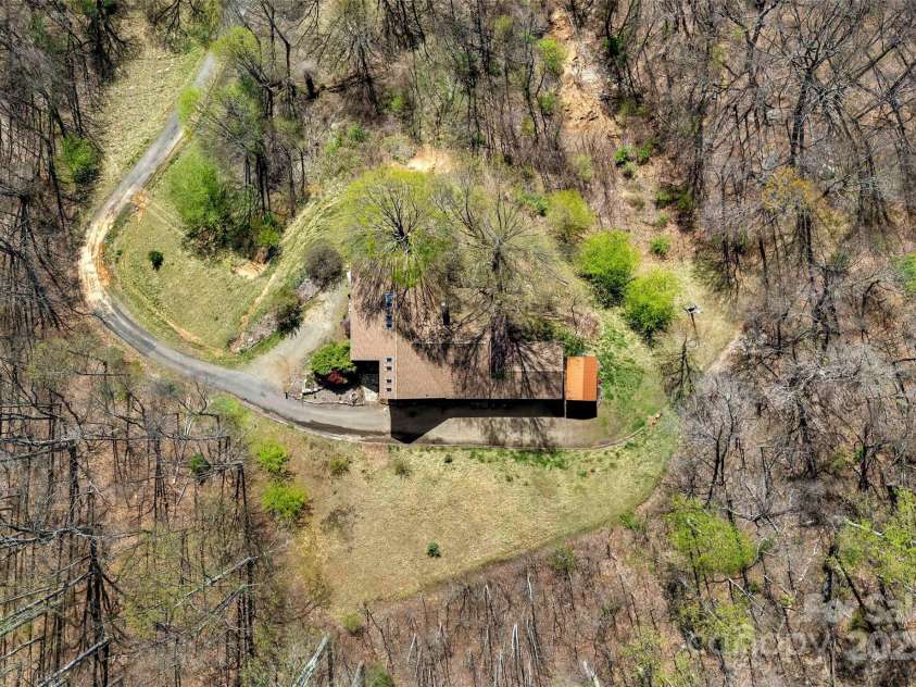 311 Pisgah Mine Road, Burnsville, NC 28714.  MLS# CAR4246357, YatesRealty ID 5536. 