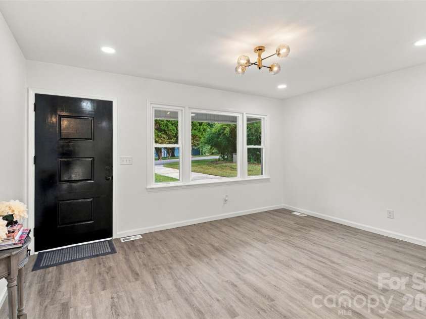 109 Alexis Forest Drive, Stanley, NC 28164.  MLS# CAR4431581, YatesRealty ID 55362. 