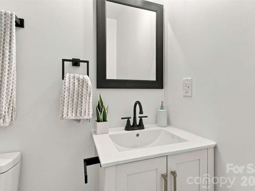 109 Alexis Forest Drive, Stanley, NC 28164.  MLS# CAR4431581, YatesRealty ID 55362. 
