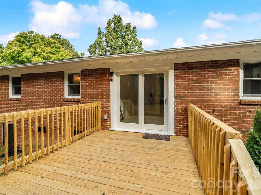 109 Alexis Forest Drive, Stanley, NC 28164.  MLS# CAR4431581, YatesRealty ID 55362. 