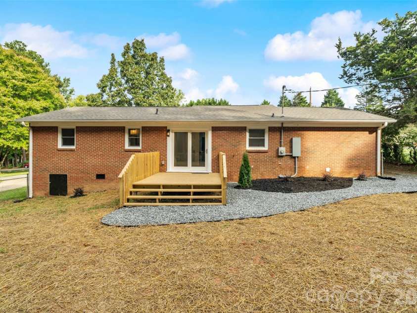 109 Alexis Forest Drive, Stanley, NC 28164.  MLS# CAR4431581, YatesRealty ID 55362. 