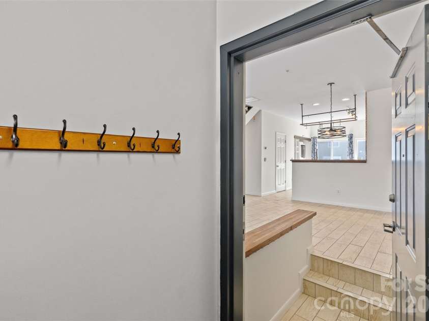3564 Davidson Street, Charlotte, NC 28205.  MLS# CAR4431533, YatesRealty ID 55363. 