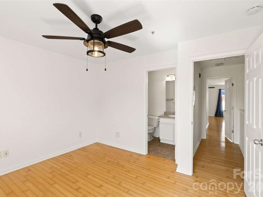3564 Davidson Street, Charlotte, NC 28205.  MLS# CAR4431533, YatesRealty ID 55363. 