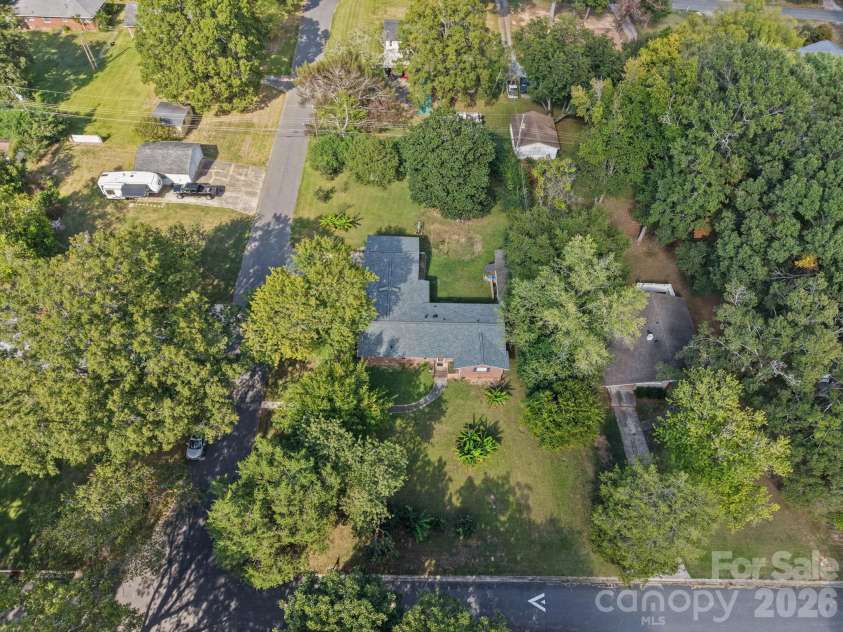 701 Denning Place, Charlotte, NC 28227.  MLS# CAR4431455, YatesRealty ID 55364. 