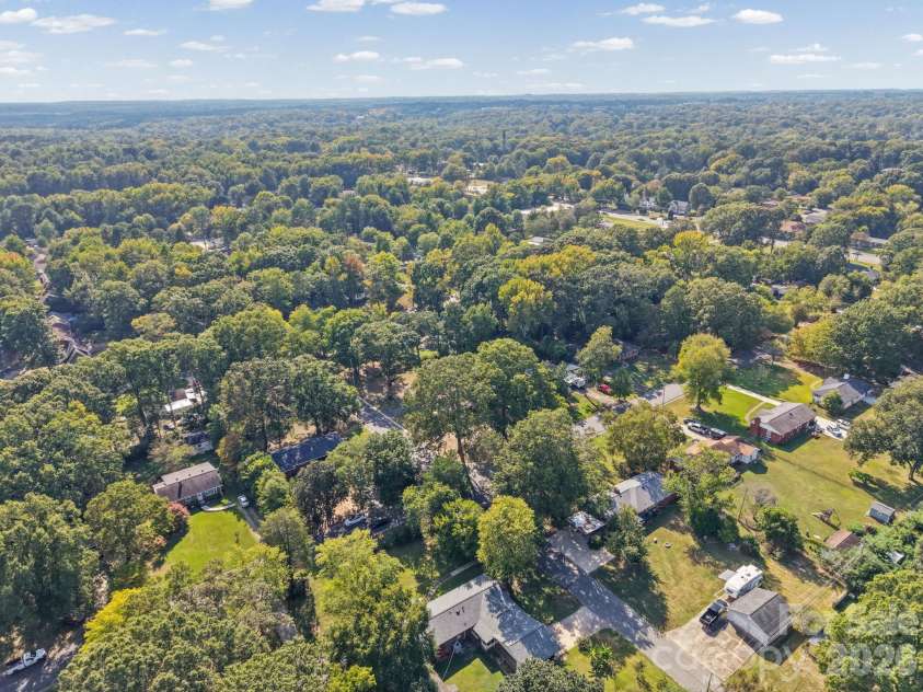 701 Denning Place, Charlotte, NC 28227.  MLS# CAR4431455, YatesRealty ID 55364. 