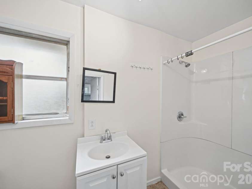 701 Denning Place, Charlotte, NC 28227.  MLS# CAR4431455, YatesRealty ID 55364. 