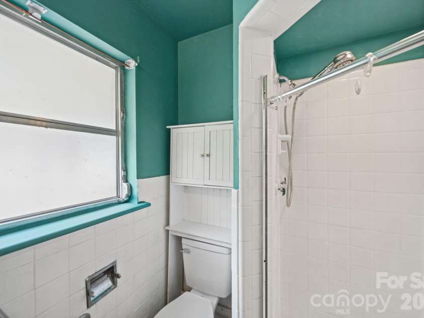 701 Denning Place, Charlotte, NC 28227.  MLS# CAR4431455, YatesRealty ID 55364. 