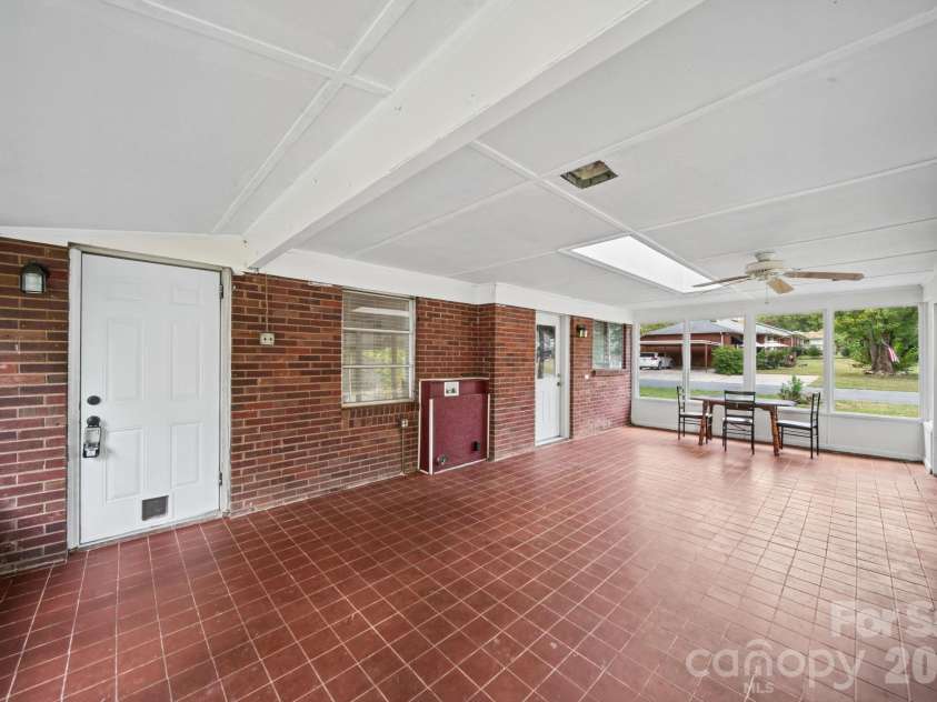 701 Denning Place, Charlotte, NC 28227.  MLS# CAR4431455, YatesRealty ID 55364. 
