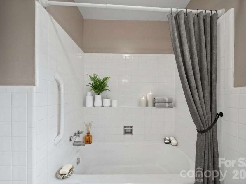 701 Denning Place, Charlotte, NC 28227.  MLS# CAR4431455, YatesRealty ID 55364. Virtual Staging only