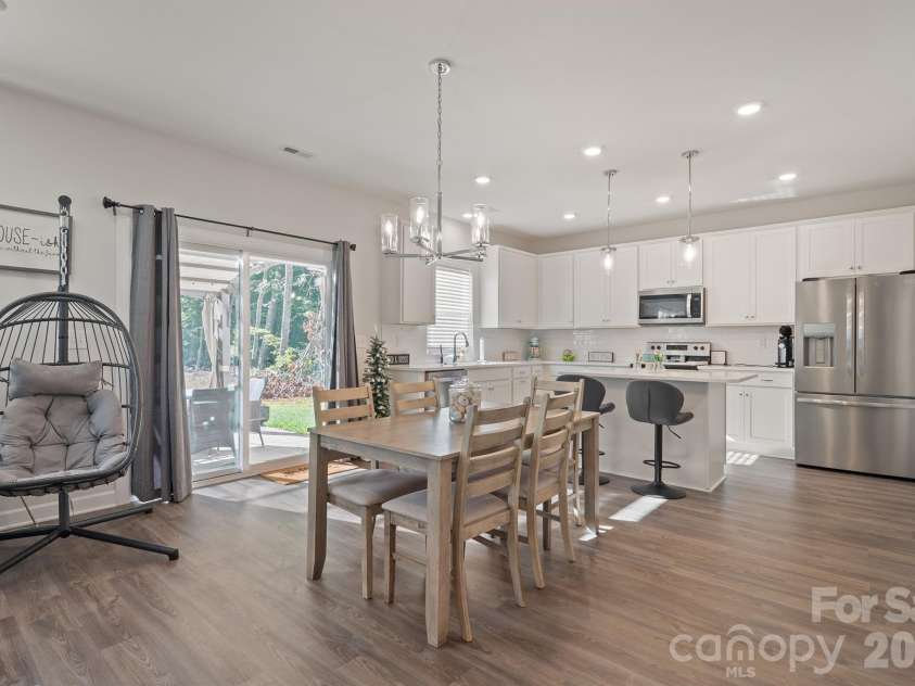 197 Winding Cedar Drive, Statesville, NC 28677.  MLS# CAR4431468, YatesRealty ID 55366. Dinning/Kitchen