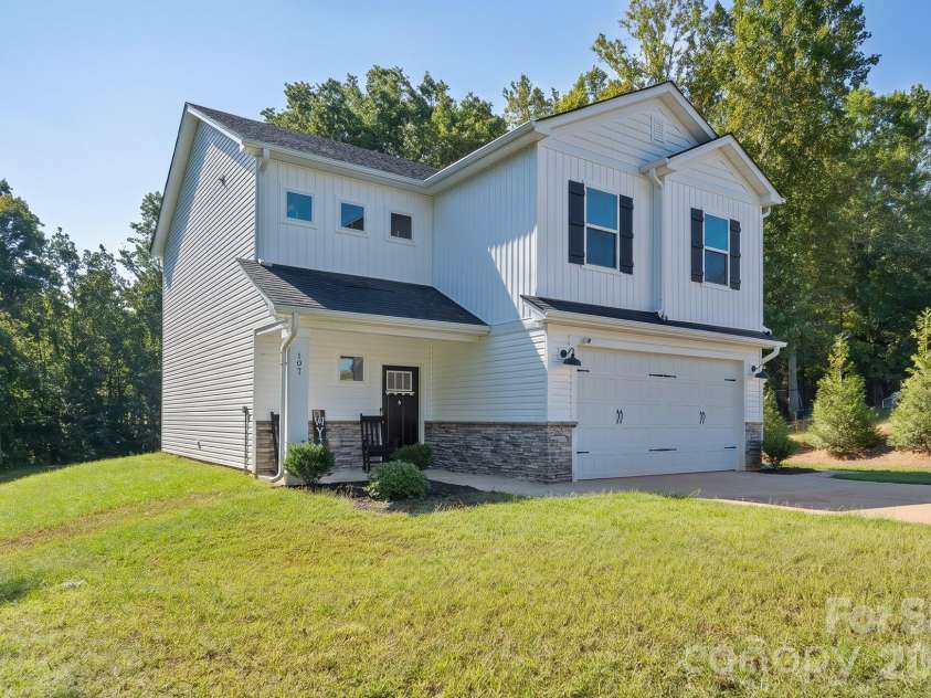 197 Winding Cedar Drive, Statesville, NC 28677.  MLS# CAR4431468, YatesRealty ID 55366. Front of the Home