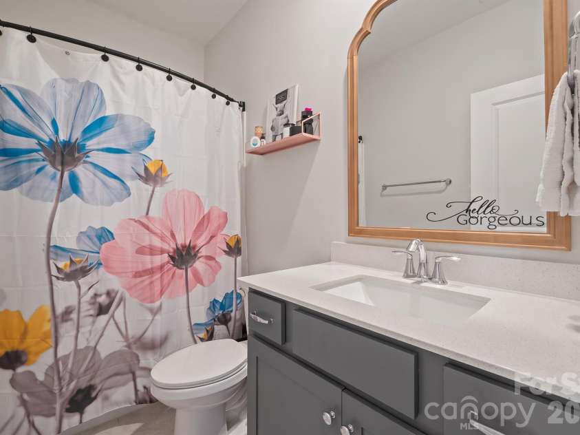 197 Winding Cedar Drive, Statesville, NC 28677.  MLS# CAR4431468, YatesRealty ID 55366. Guest Bathroom