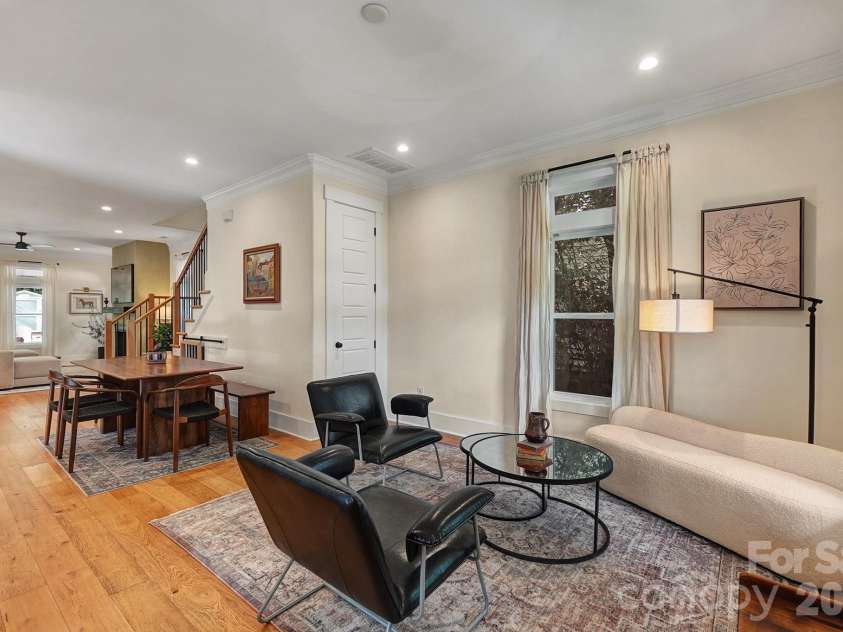 1216 Effingham Road, Charlotte, NC 28208.  MLS# CAR4431439, YatesRealty ID 55367. 