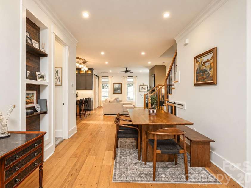 1216 Effingham Road, Charlotte, NC 28208.  MLS# CAR4431439, YatesRealty ID 55367. 