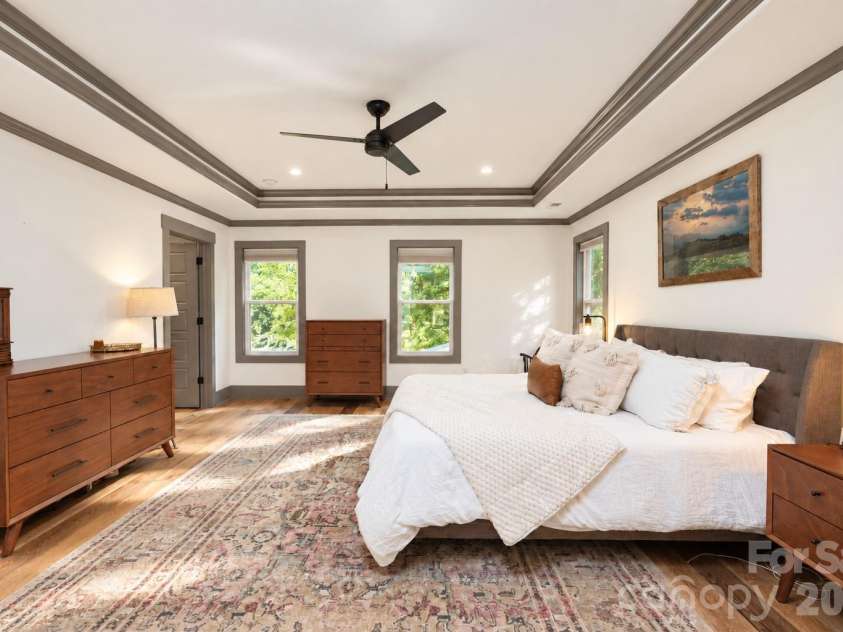 1216 Effingham Road, Charlotte, NC 28208.  MLS# CAR4431439, YatesRealty ID 55367. 