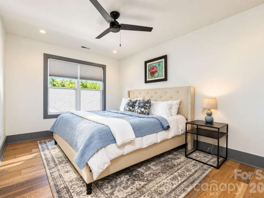 1216 Effingham Road, Charlotte, NC 28208.  MLS# CAR4431439, YatesRealty ID 55367. 