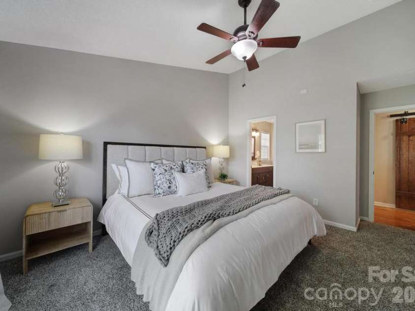 137 Bosburg Drive, Mooresville, NC 28115.  MLS# CAR4431427, YatesRealty ID 55368. 