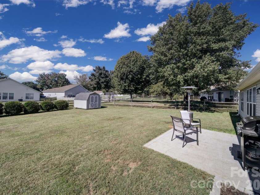 137 Bosburg Drive, Mooresville, NC 28115.  MLS# CAR4431427, YatesRealty ID 55368. 