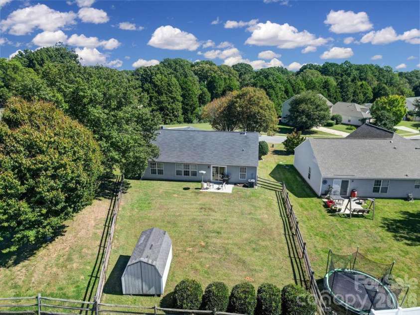 137 Bosburg Drive, Mooresville, NC 28115.  MLS# CAR4431427, YatesRealty ID 55368. 