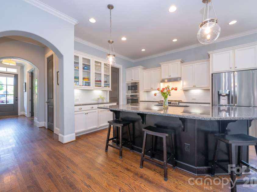 18928 Cypress Garden Drive, Davidson, NC 28036.  MLS# CAR4431153, YatesRealty ID 55369. 