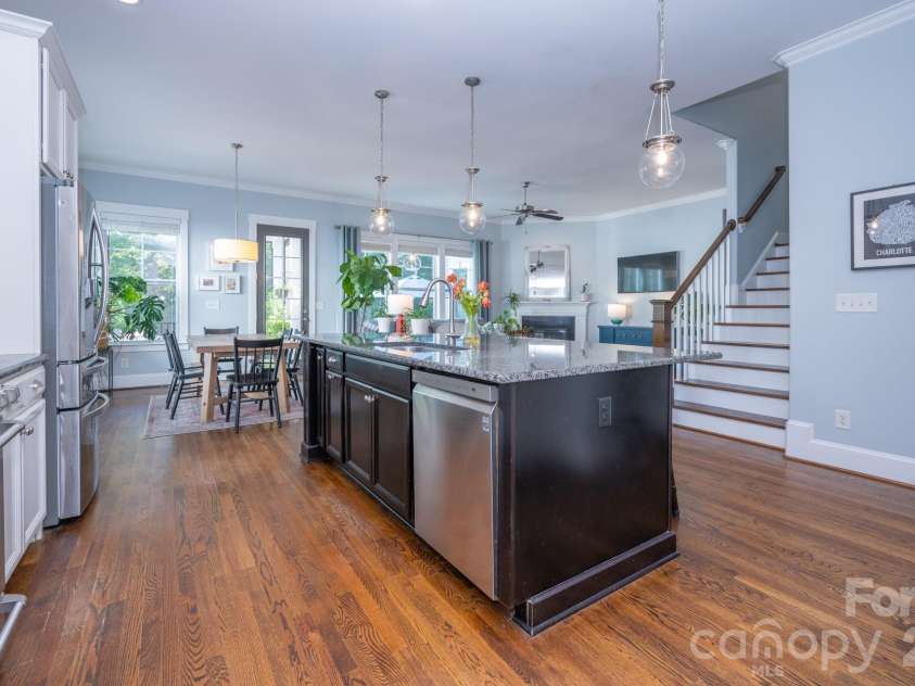 18928 Cypress Garden Drive, Davidson, NC 28036.  MLS# CAR4431153, YatesRealty ID 55369. 