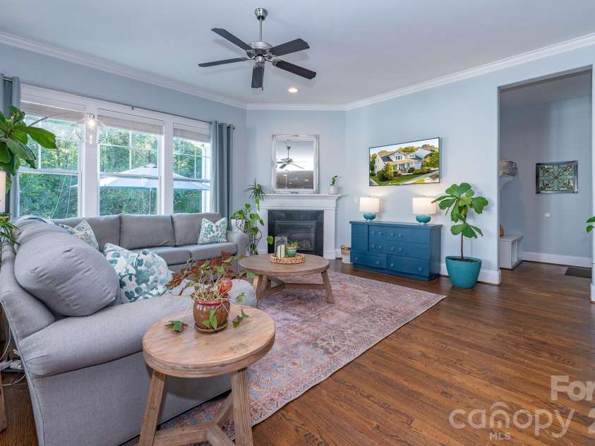 18928 Cypress Garden Drive, Davidson, NC 28036.  MLS# CAR4431153, YatesRealty ID 55369. 