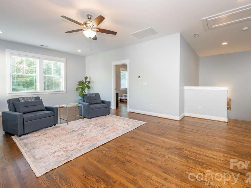 18928 Cypress Garden Drive, Davidson, NC 28036.  MLS# CAR4431153, YatesRealty ID 55369. 