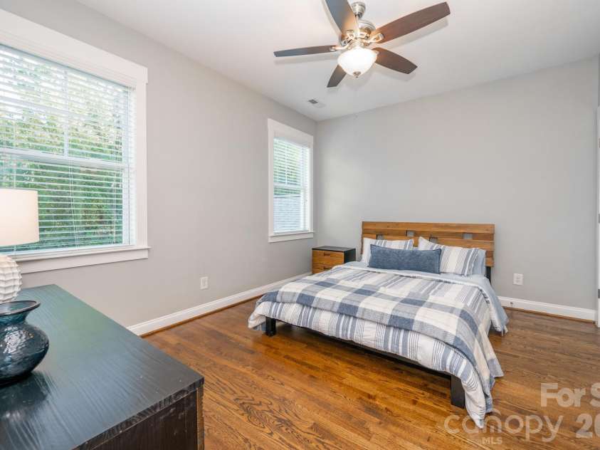 18928 Cypress Garden Drive, Davidson, NC 28036.  MLS# CAR4431153, YatesRealty ID 55369. 
