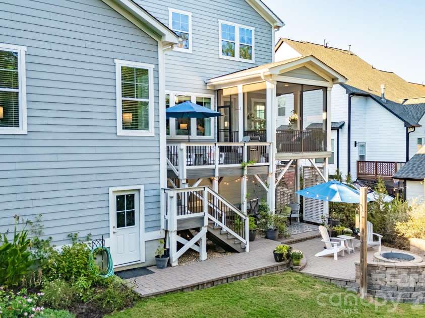 18928 Cypress Garden Drive, Davidson, NC 28036.  MLS# CAR4431153, YatesRealty ID 55369. 