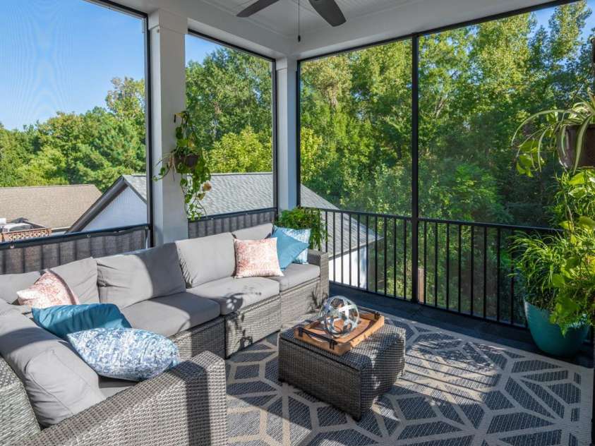 18928 Cypress Garden Drive, Davidson, NC 28036.  MLS# CAR4431153, YatesRealty ID 55369. 