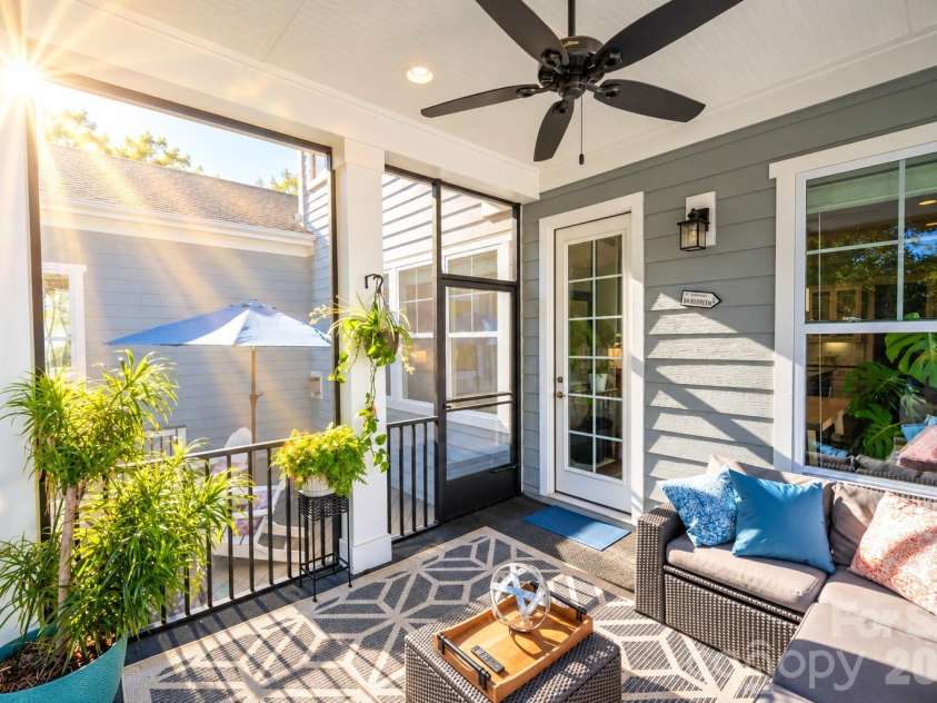 18928 Cypress Garden Drive, Davidson, NC 28036.  MLS# CAR4431153, YatesRealty ID 55369. 