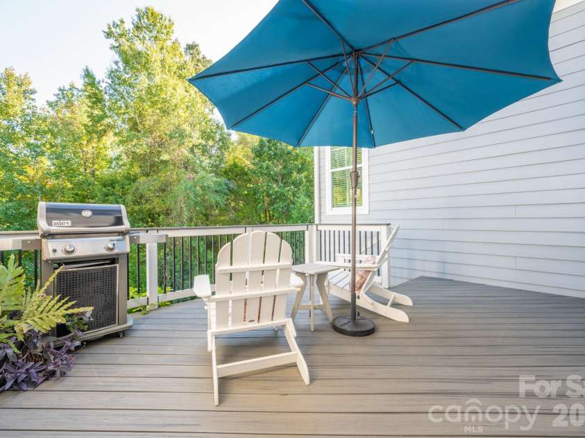 18928 Cypress Garden Drive, Davidson, NC 28036.  MLS# CAR4431153, YatesRealty ID 55369. 
