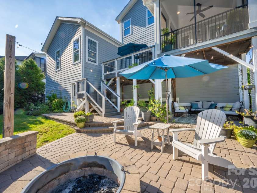 18928 Cypress Garden Drive, Davidson, NC 28036.  MLS# CAR4431153, YatesRealty ID 55369. 