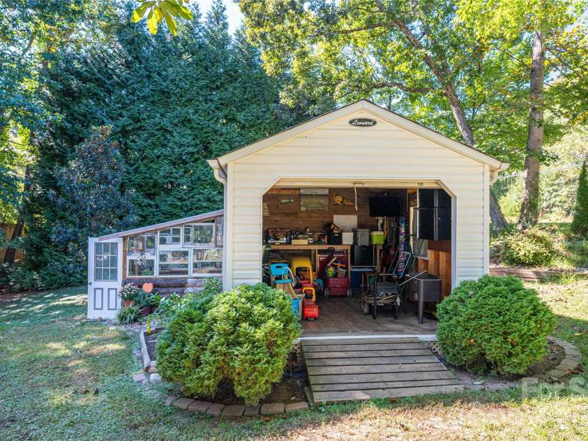 7180 Forney Hill Road, Denver, NC 28037.  MLS# CAR4431111, YatesRealty ID 55371. 