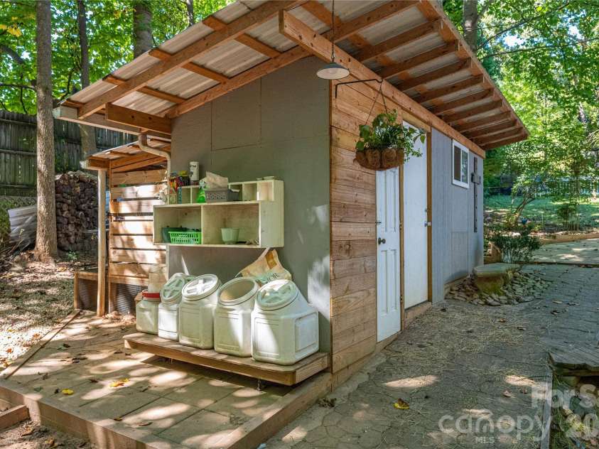 7180 Forney Hill Road, Denver, NC 28037.  MLS# CAR4431111, YatesRealty ID 55371. 