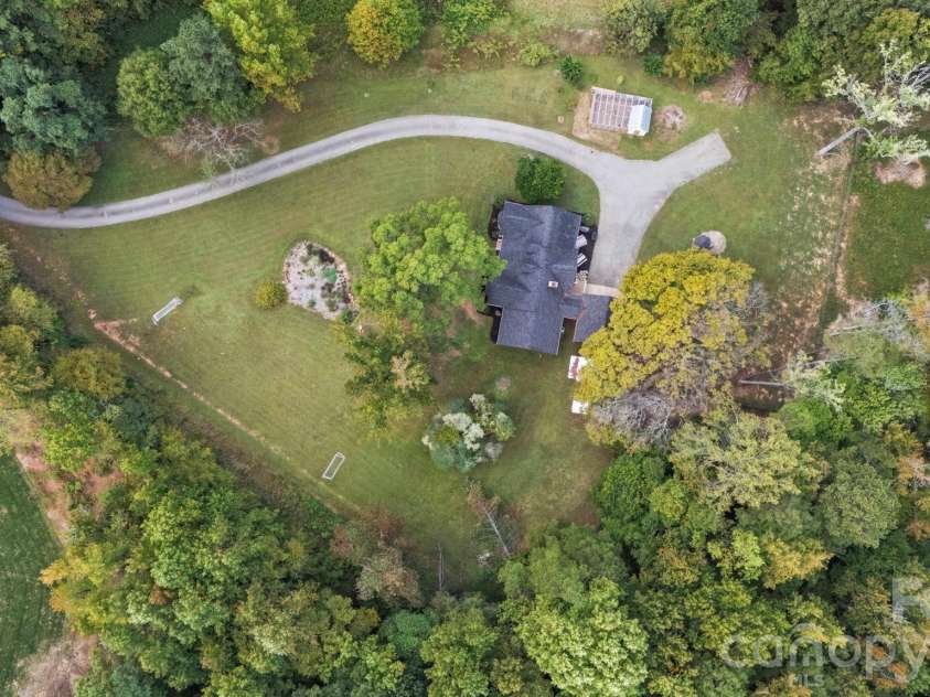 10930 Beatties Ford Road, Huntersville, NC 28078.  MLS# CAR4431086, YatesRealty ID 55372. 